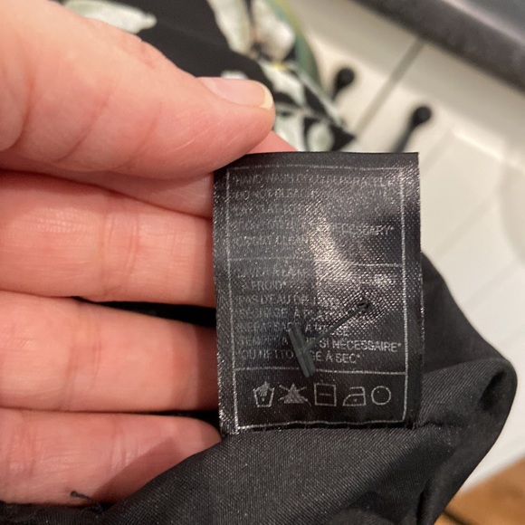 CUPCAKES & CASHMERE dressy flowy romper M - Picture 7 of 12